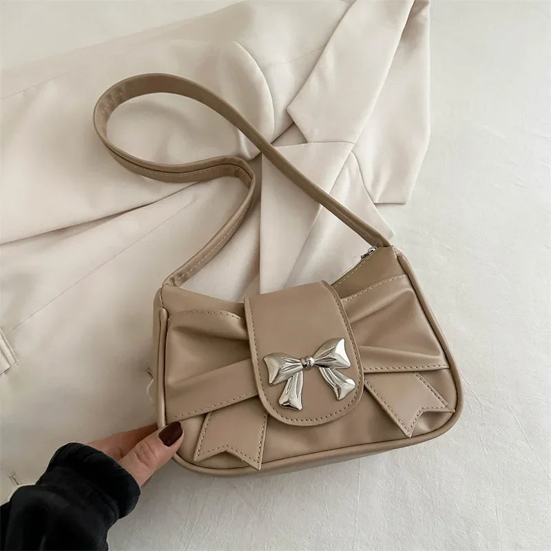 Rosélia – Diseño con Lazo Elegante en Cuero PU Premium