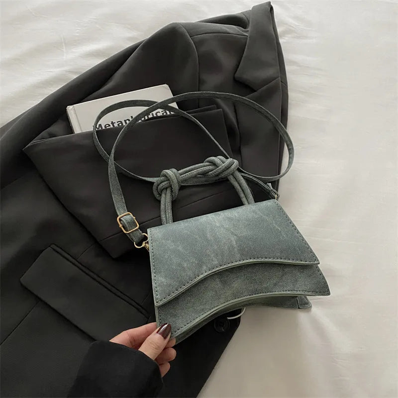 Valessia – Mini Bolso Cuadrado de Elegancia Atemporal