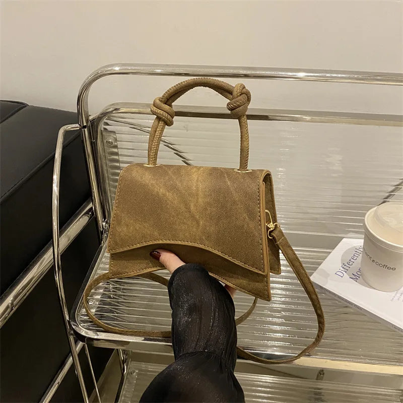 Valessia – Mini Bolso Cuadrado de Elegancia Atemporal