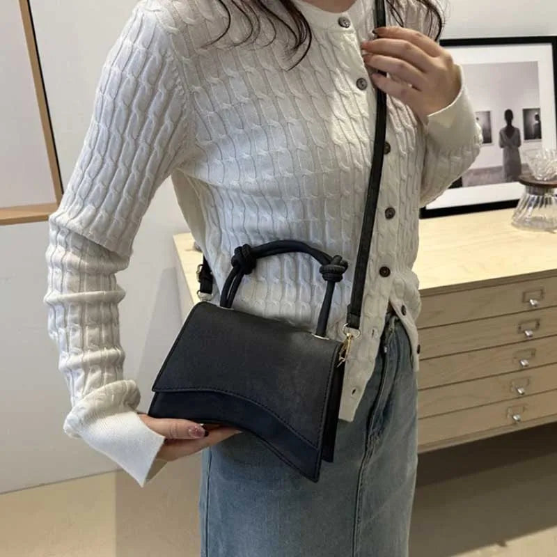 Valessia – Mini Bolso Cuadrado de Elegancia Atemporal