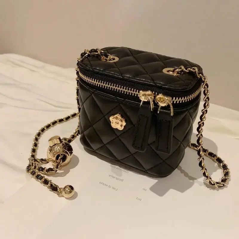 Camélisse  – Mini Box Bag con Cadena Elegante
