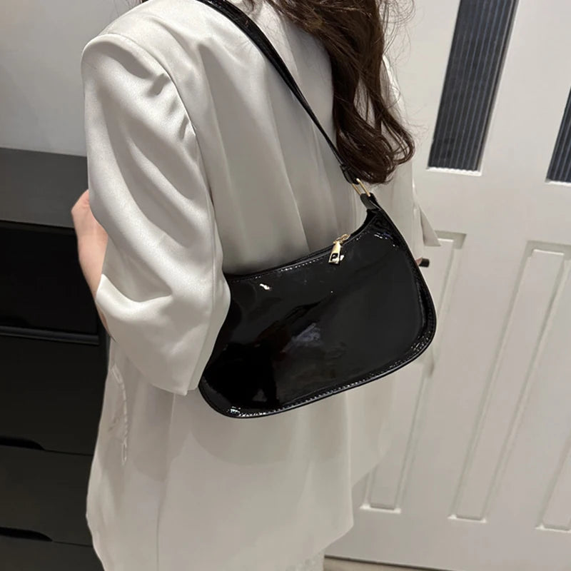 Veloura – Hobo Bag de Cuero PU con Elegancia Atemporal