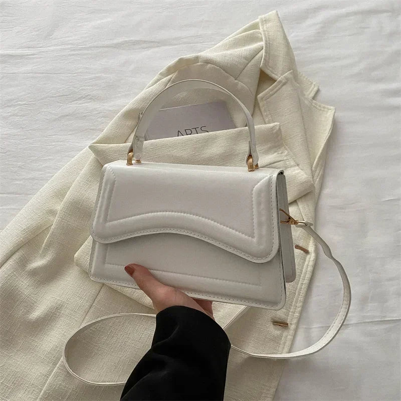 Avelyne – Tote Mini de Cuero PU Premium con Diseño Elegante