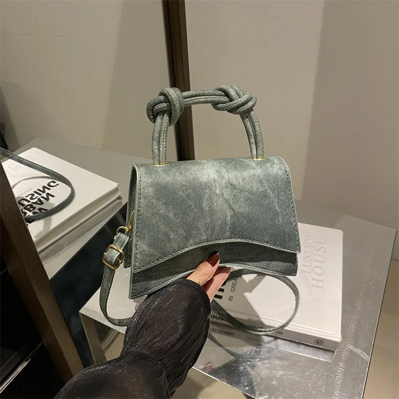 Valessia – Mini Bolso Cuadrado de Elegancia Atemporal