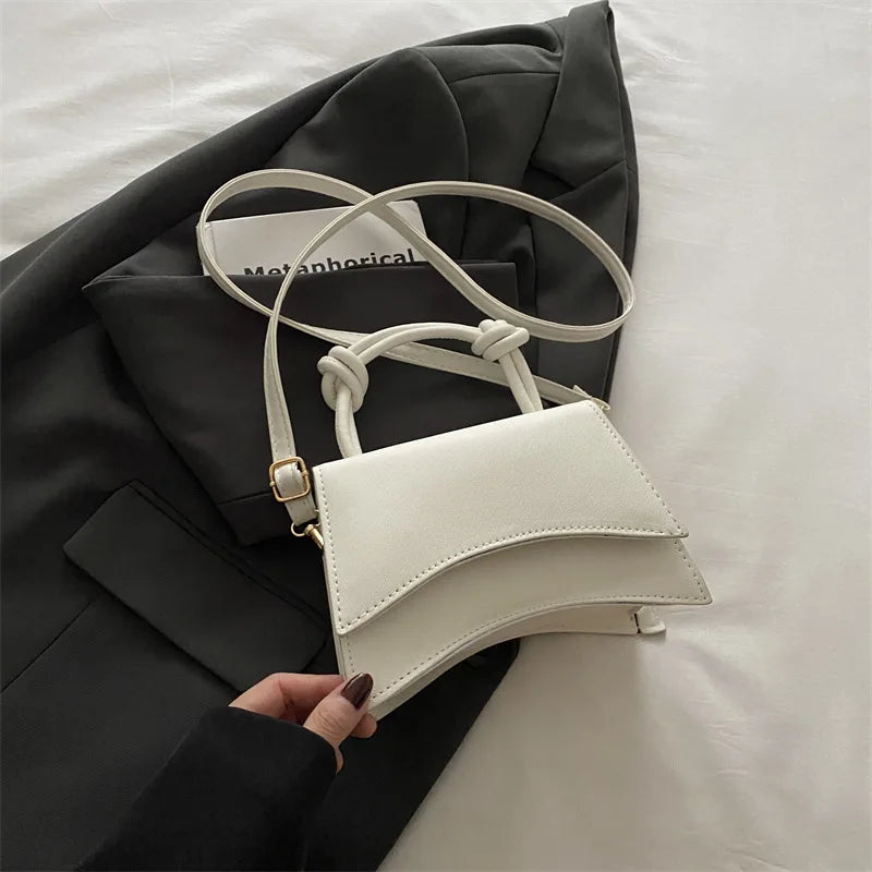 Valessia – Mini Bolso Cuadrado de Elegancia Atemporal
