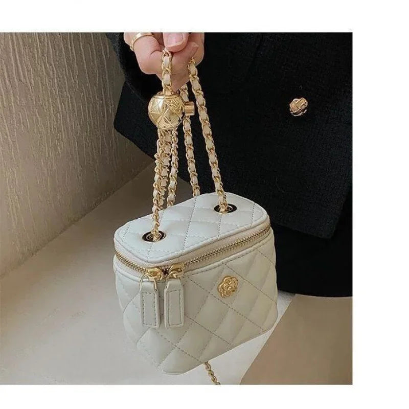 Camélisse  – Mini Box Bag con Cadena Elegante