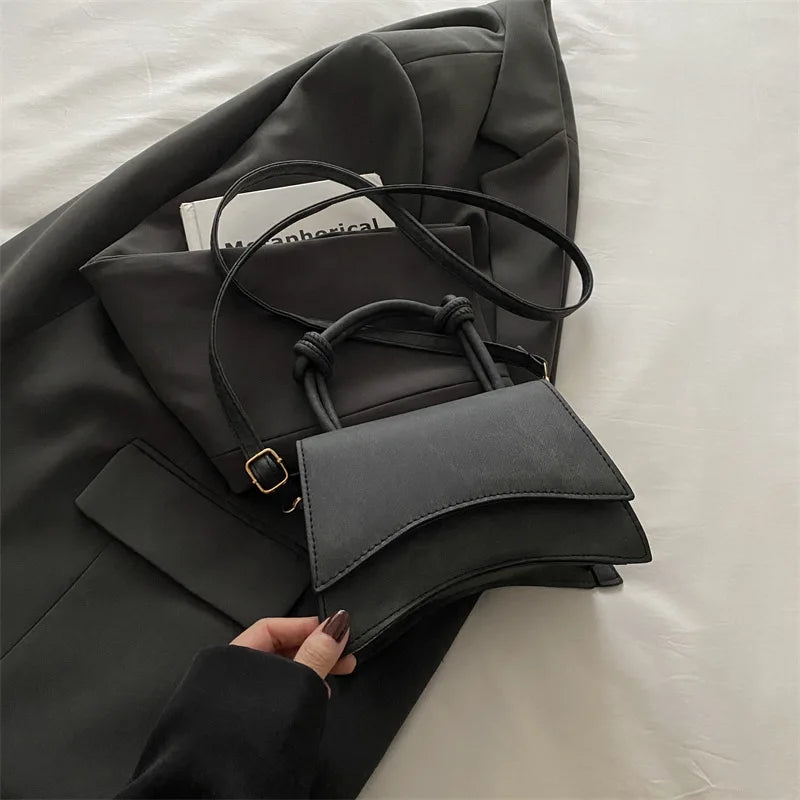 Valessia – Mini Bolso Cuadrado de Elegancia Atemporal
