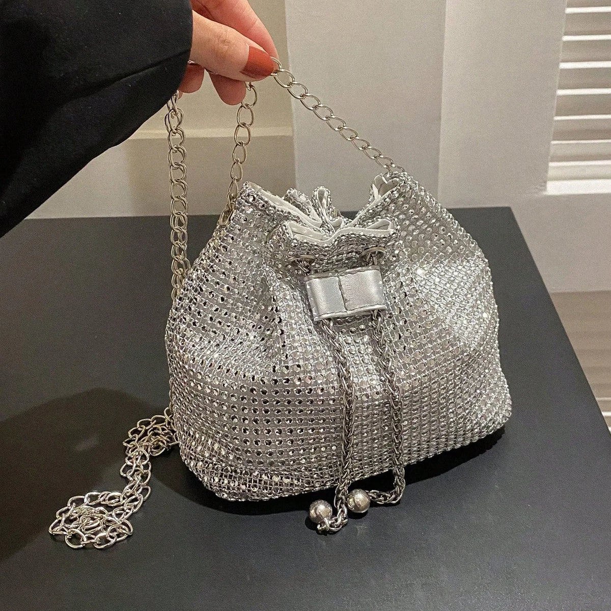 Étoilée – Bucket Bag con Cristales Brillantes Premium